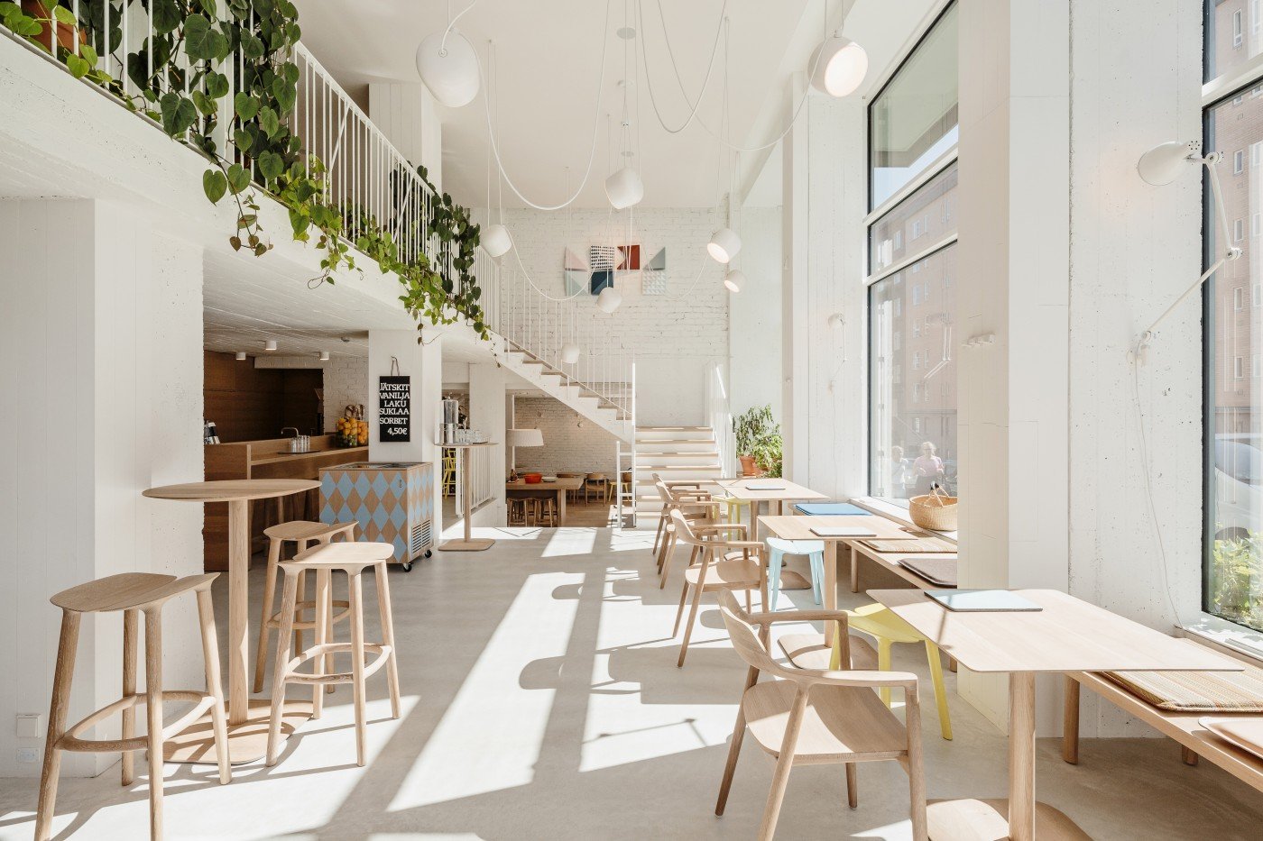 thi công quán cafe giá rẻ ở Quảng Ngãi