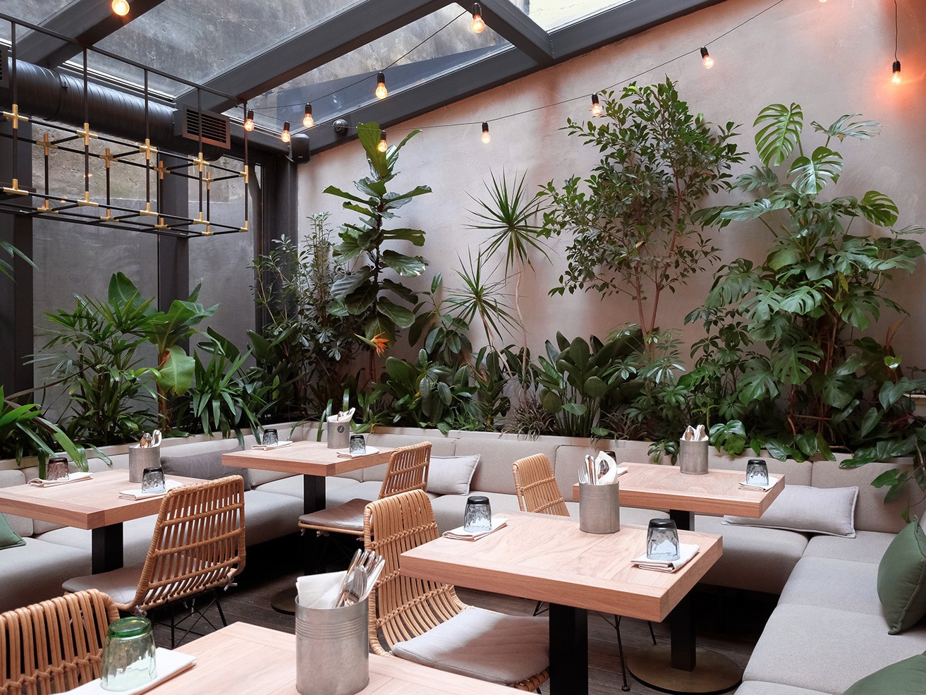 Đơn vị thi công quán cafe giá rẻ tại Quy Nhơn