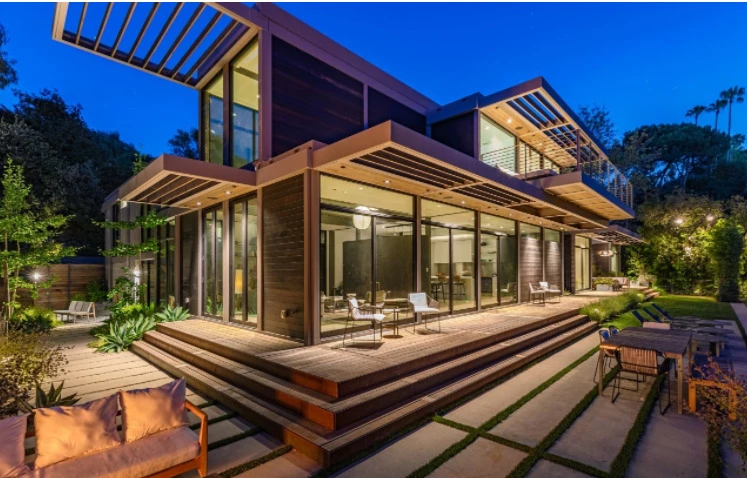 Nhà tiền chế 80m2 2 tầng