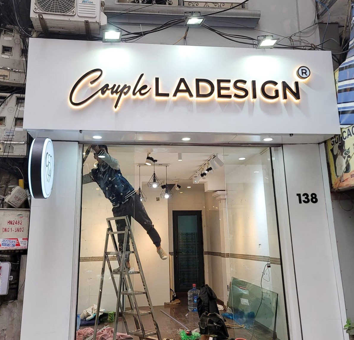 thi công biển quảng cáo quán cafe, shop quần áo Đà Nẵng