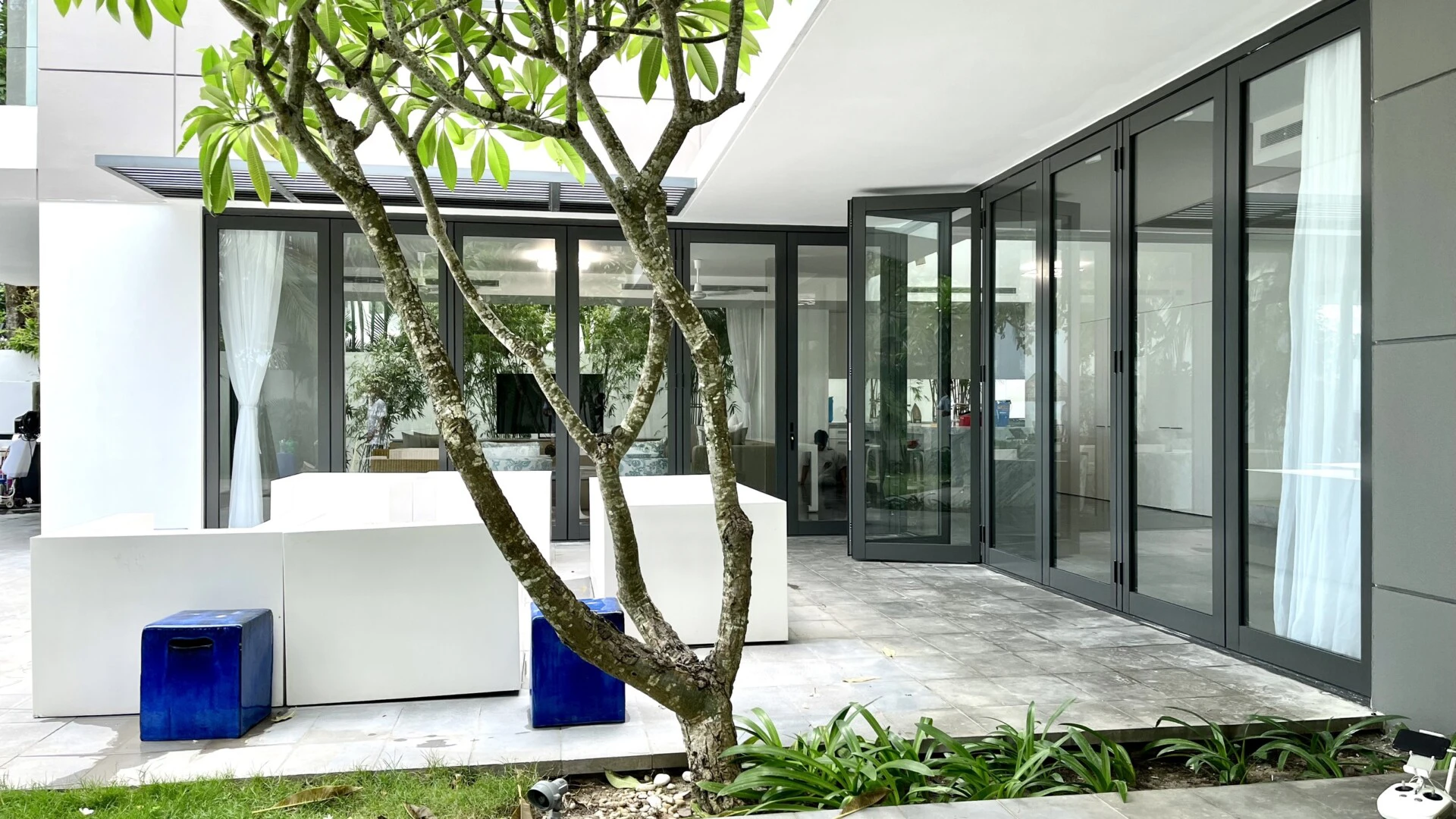 nhôm kính cao cấp villa Quảng Nam