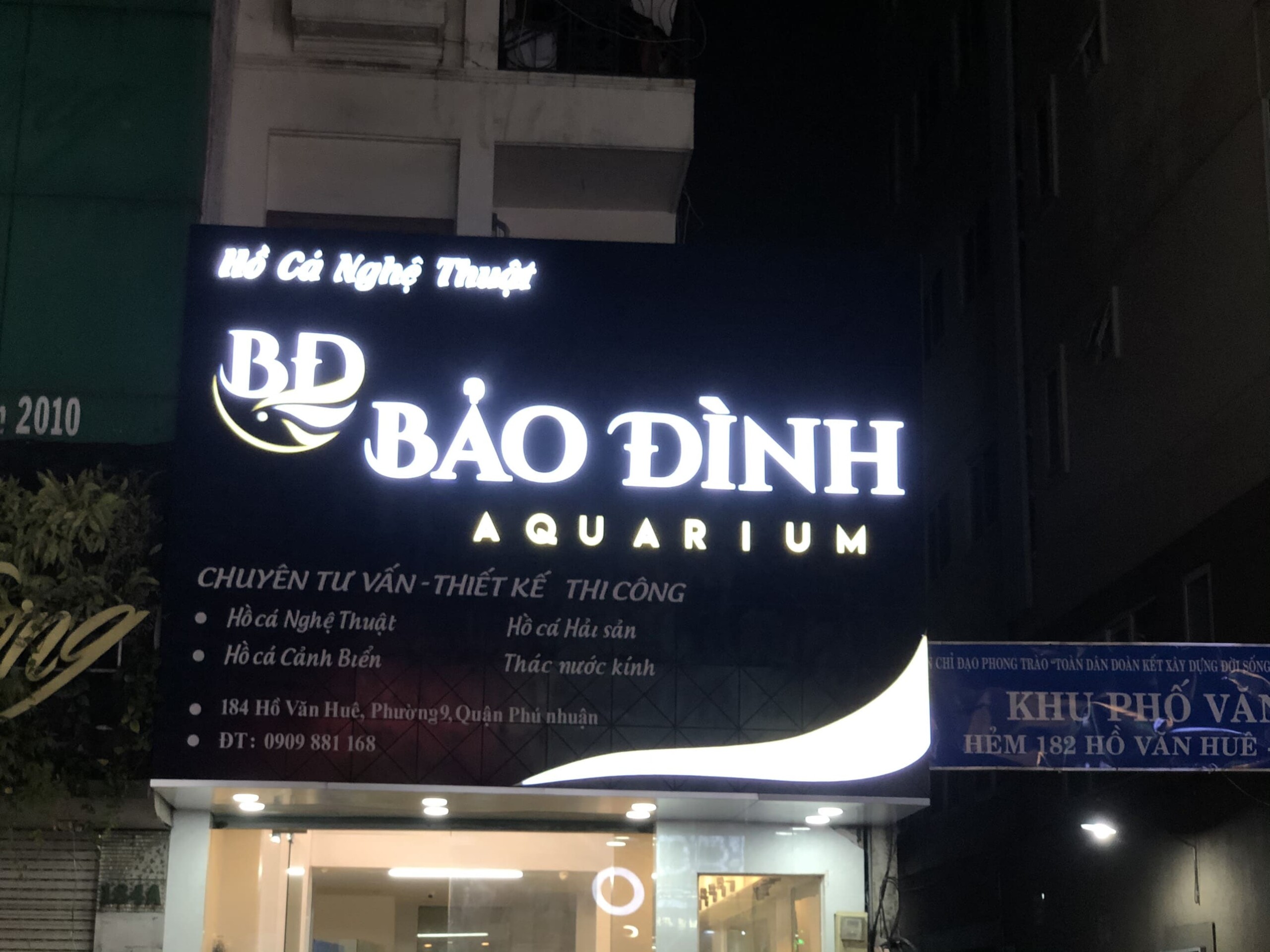 In alu bảng hiệu công ty giá xưởng Huế năm 2026 – Tạo ấn tượng chuyên nghiệp cho mặt tiền doanh nghiệp 2 In alu bảng hiệu công ty giá xưởng Huế