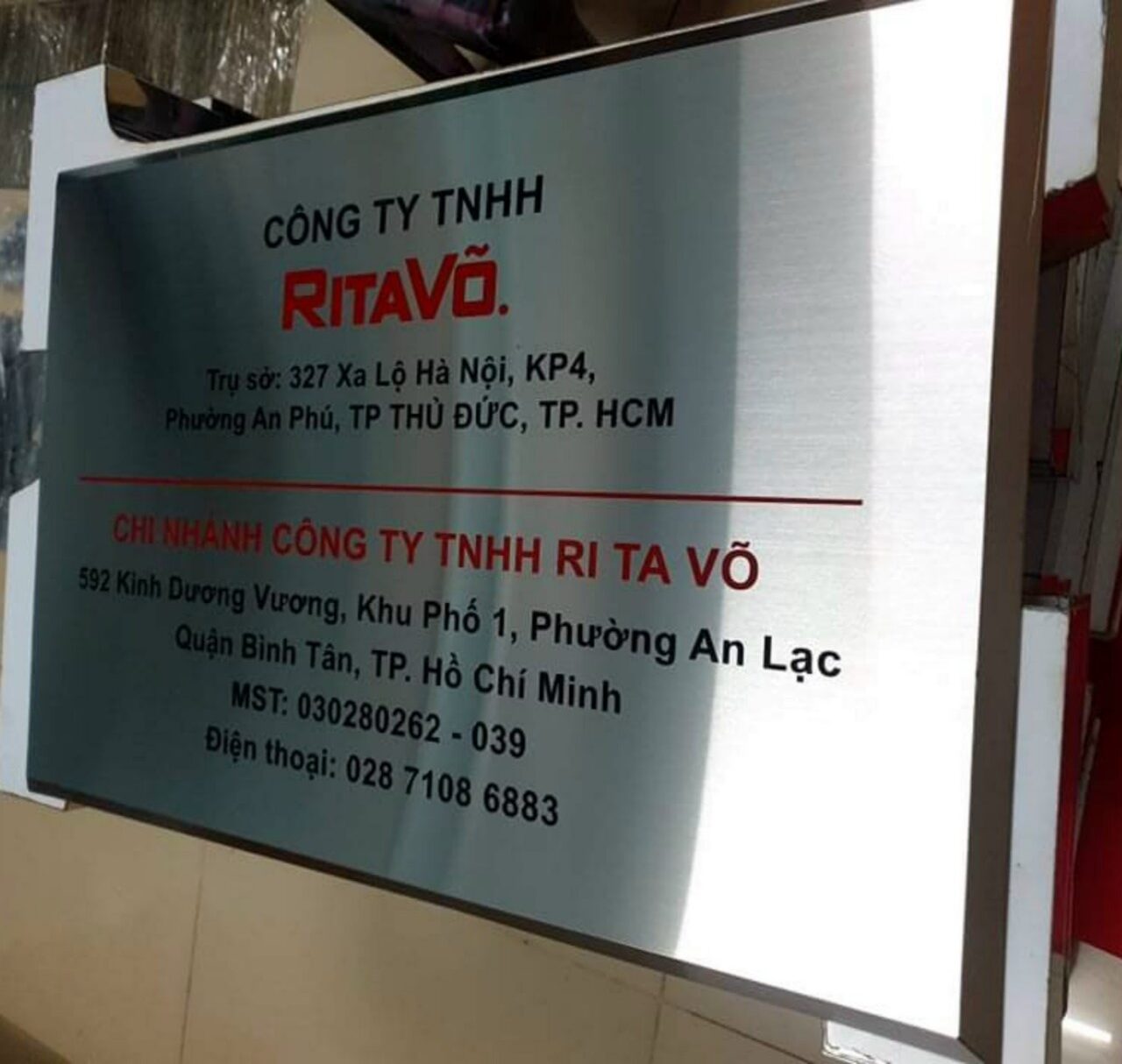 in alu bảng hiệu công ty Hà Nội