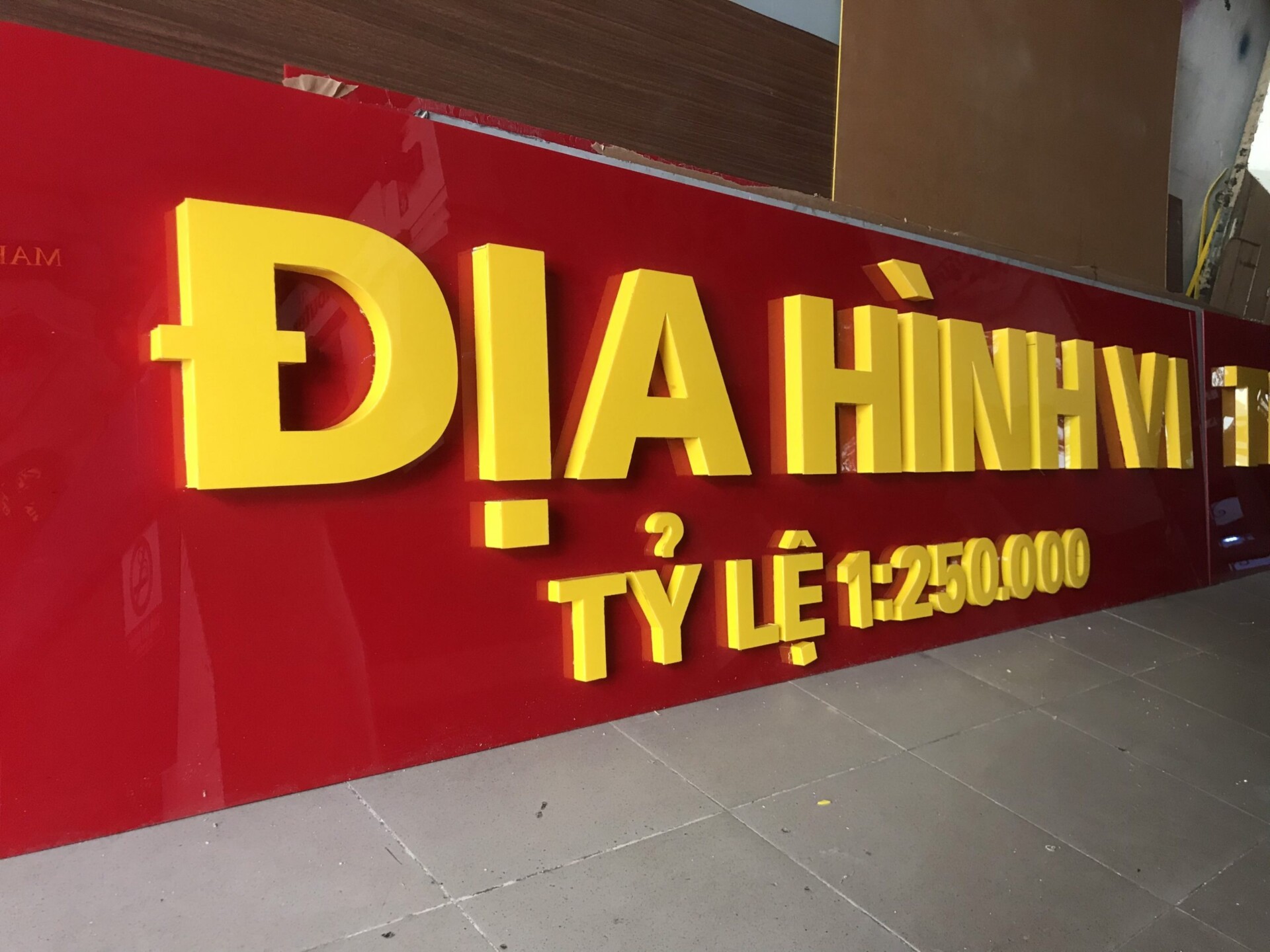 Top mẫu in alu quảng cáo giá rẻ Ninh Bình đẹp và hiện đại nhất 2026 3 In Alu quảng cáo giá rẻ Ninh Bình