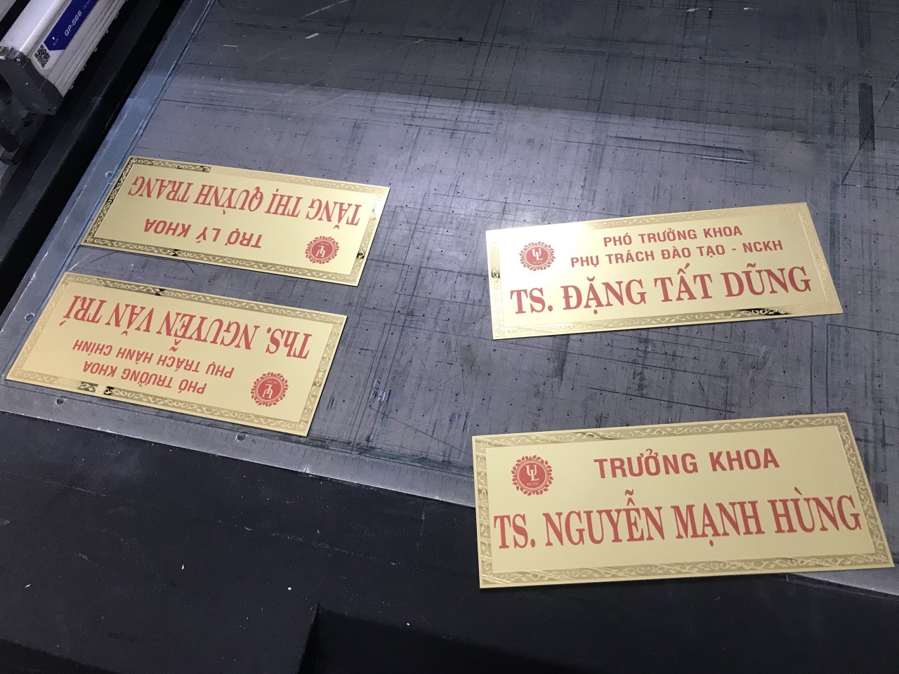 in UV bảng inox chống trầy Phú Thọ
