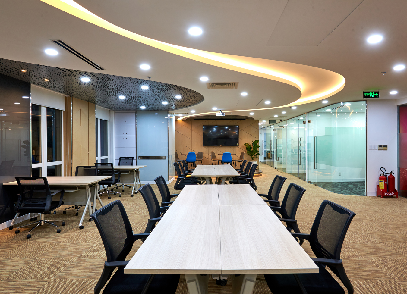 Thi công nội thất phòng họp Quảng Bình
