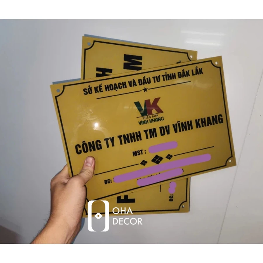 In trên mica biển bảng Ninh Bình – Giải pháp quảng cáo sang trọng, bền đẹp và hiệu quả cho mọi doanh nghiệp 1 In trên mica biển bảng Ninh Bình