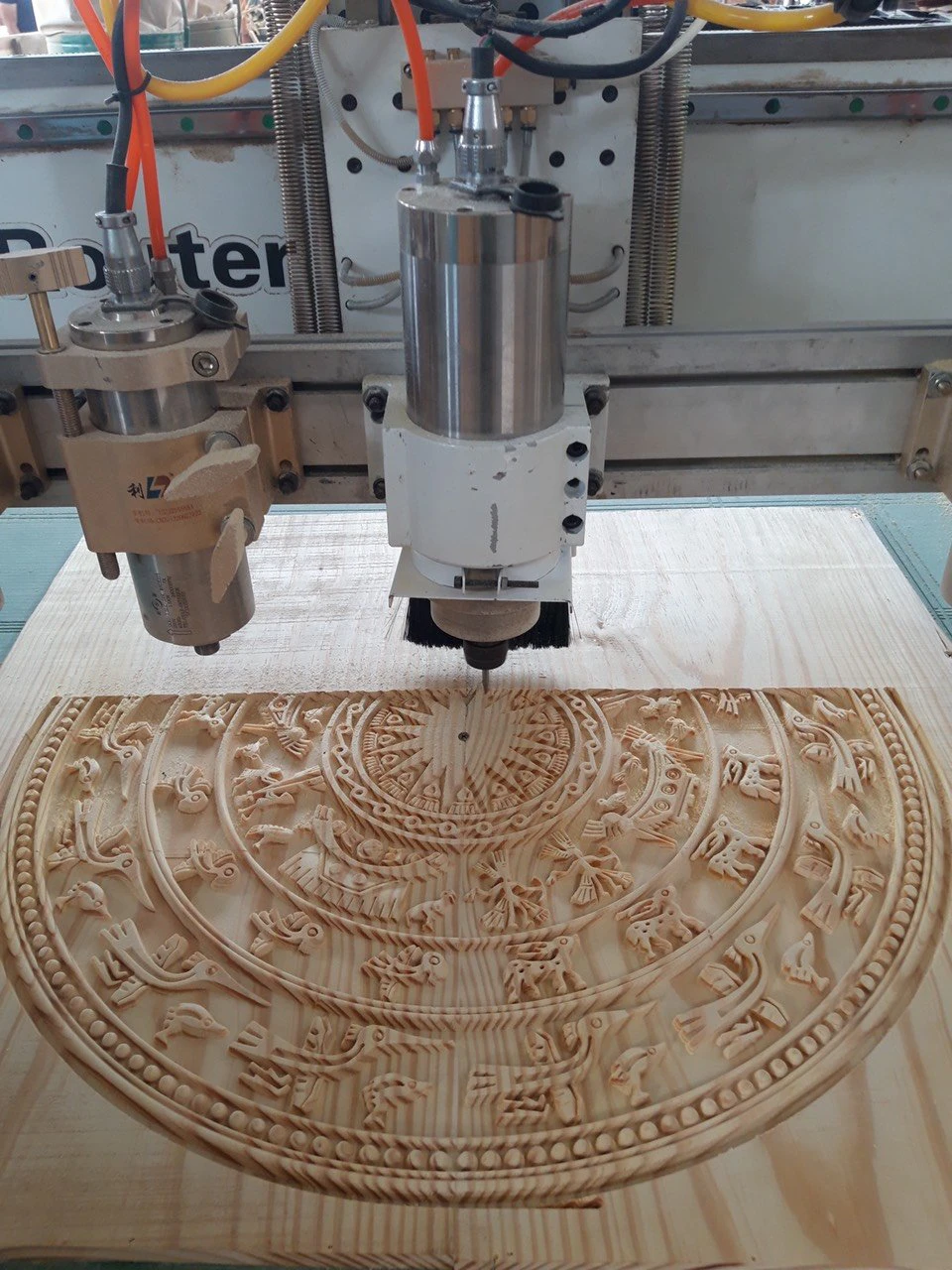 Khắc Gỗ CNC Theo Yêu Cầu Đà Nẵng 2025: Cá Nhân Hóa Không Gian Sống