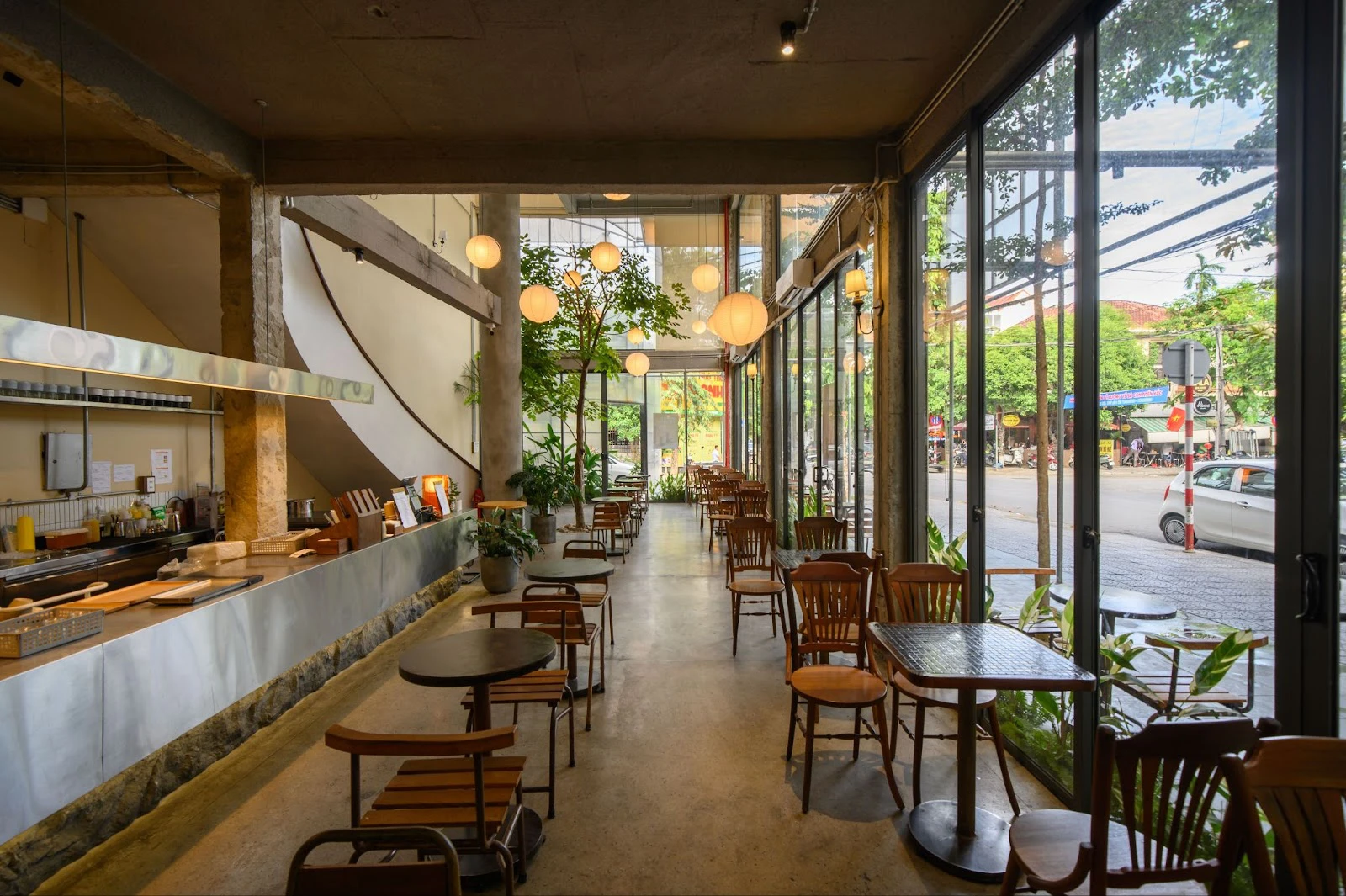 Thi công thiết kế quán cafe Huế năm 2026 – Giải pháp nâng cấp không gian kinh doanh hiệu quả 1 Thi công thiết kế quán cafe Huế năm 2025