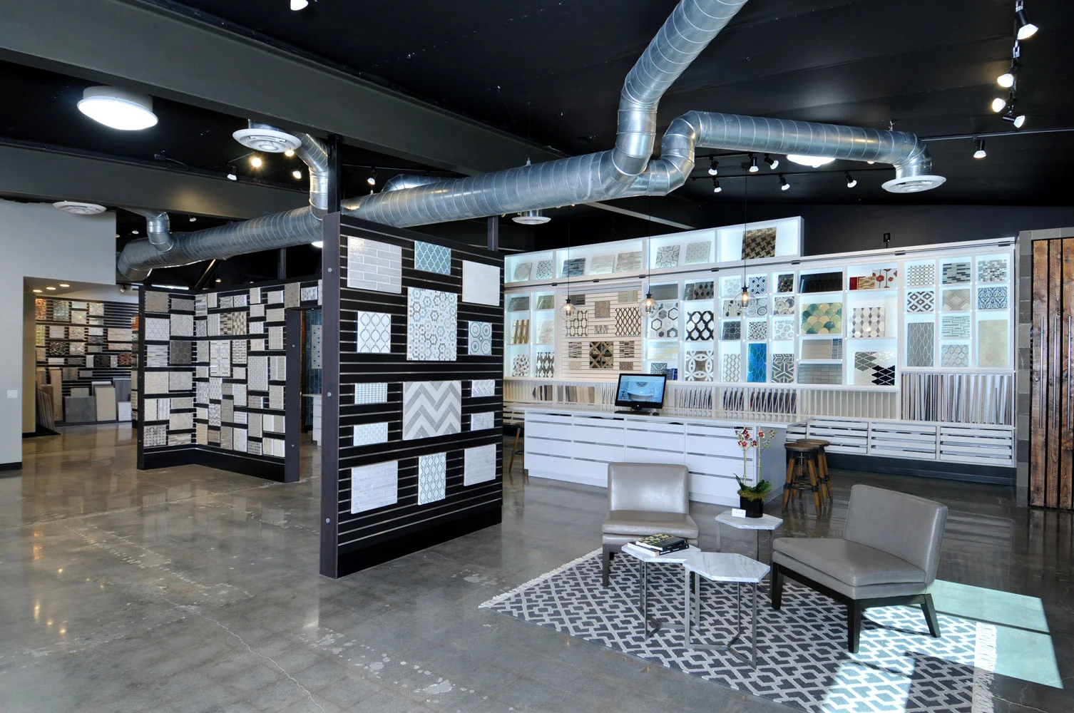 thi-cong-showroom-quang-binh-hot-nhat-2026