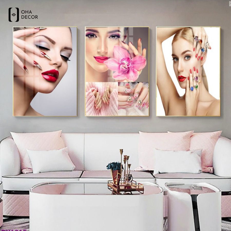 Treo tranh bộ 3 tấm cho tiệm nail Long An tại khu vực chờ khách
