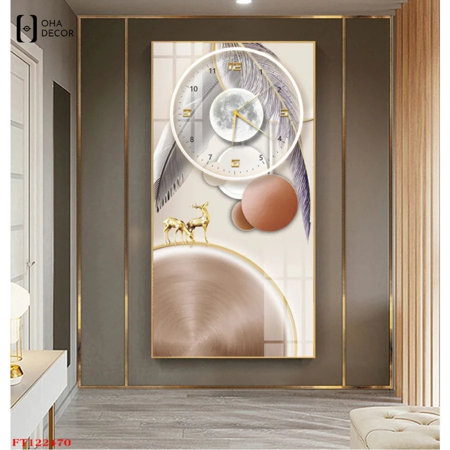 7 mẫu tranh đồng hồ tròn lồng ghép cực sang tại Tuyên Quang 1 Mẫu tranh đồng hồ tròn lồng ghép với họa tiết lông vũ mềm mại kết hợp cặp hươu vàng phú quý