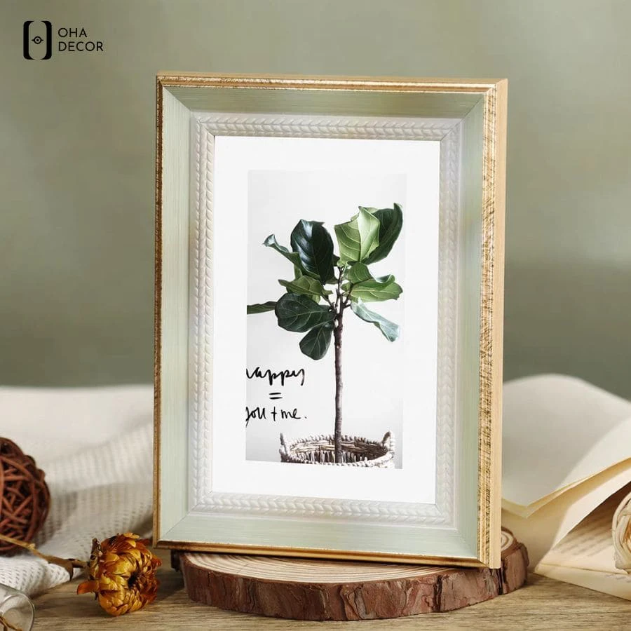 Lau chùi định kỳ bằng khăn vải sợi mềm giúp bề mặt Tranh Tráng Gương Đơn Giản Để Bàn Vĩnh Phúc luôn giữ được độ trong suốt và sáng bóng như pha lê