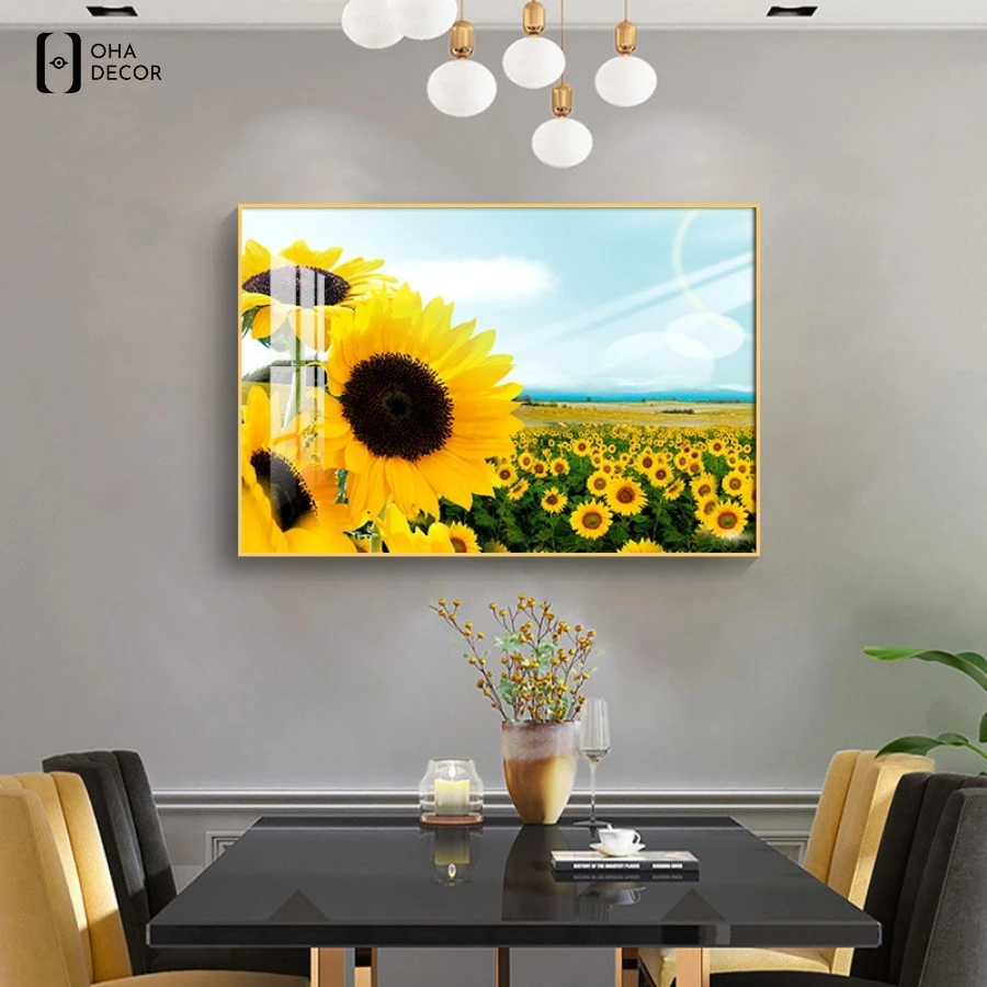 Bố trí tranh canvas hoa hướng dương cho tiệm nail Đà Lạt hợp lý