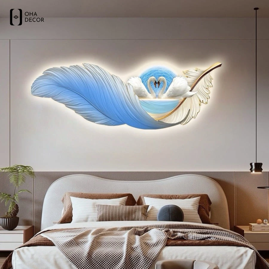 An tâm chất lượng cùng tranh treo đầu giường lông vũ viền led long xuyên từ oha decor