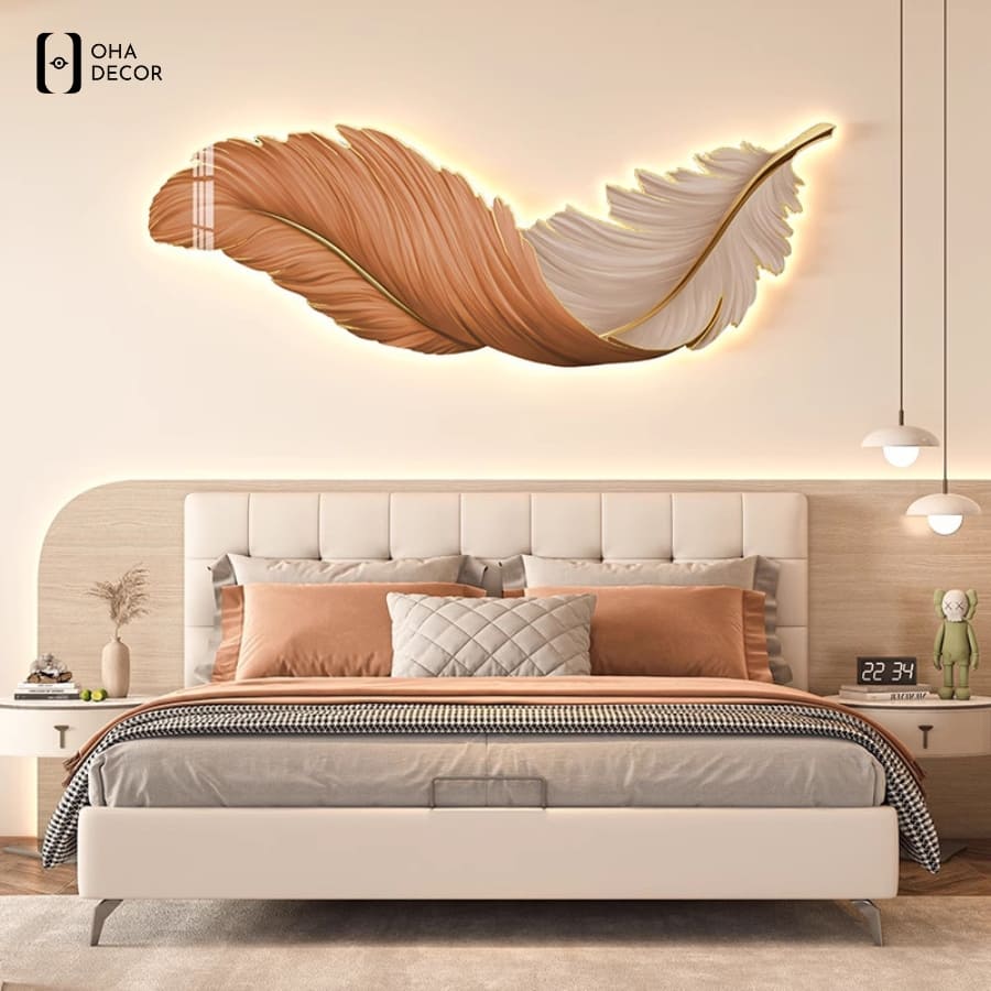Tranh treo đầu giường lông vũ viền led Long Xuyên điểm nhấn lung linh cho giấc ngủ ngon 1 Tạo điểm nhấn ấm áp với tranh treo đầu giường lông vũ viền led long xuyên